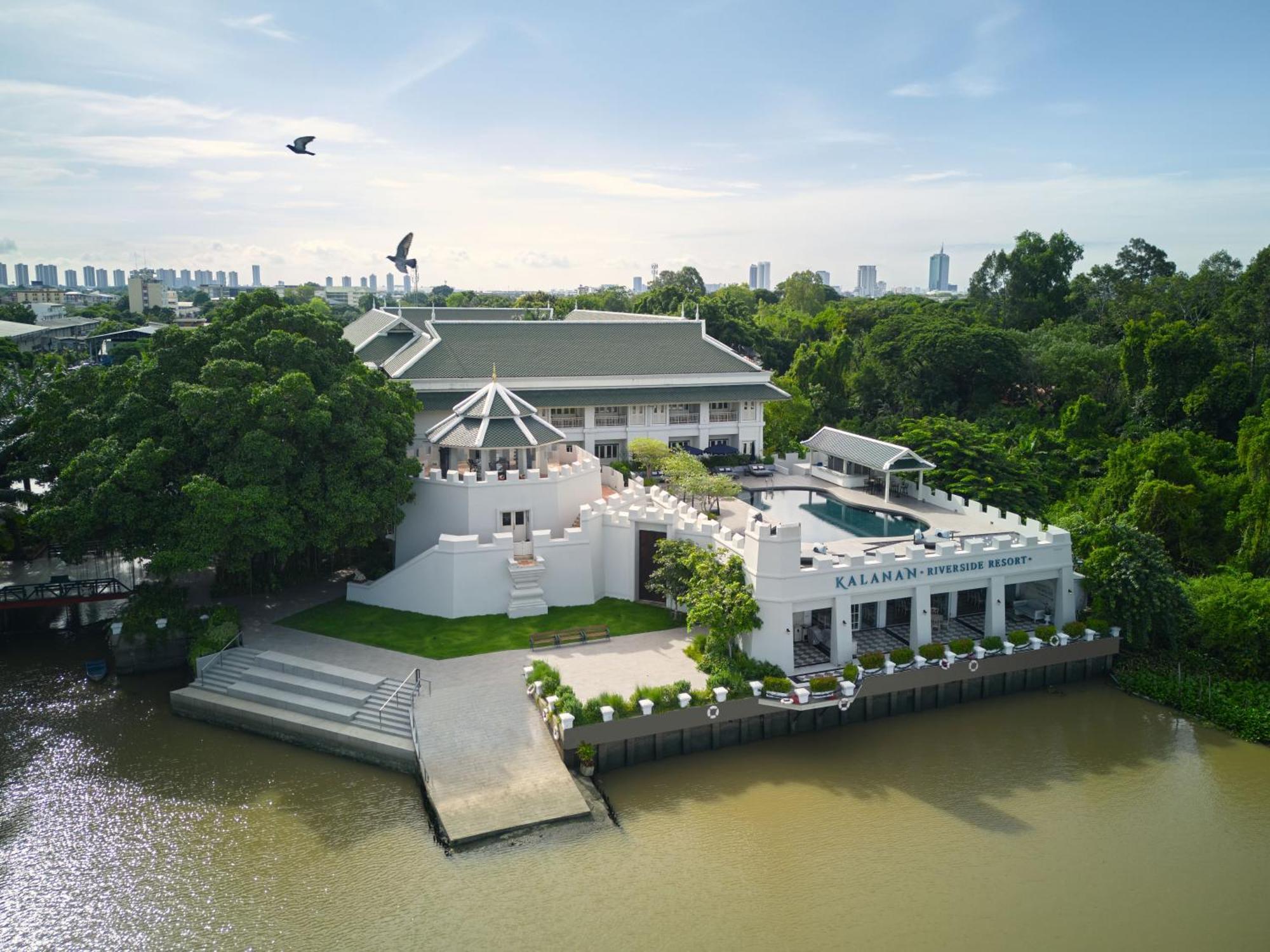 Kalanan Riverside Resort Nonthaburi Bagian luar foto