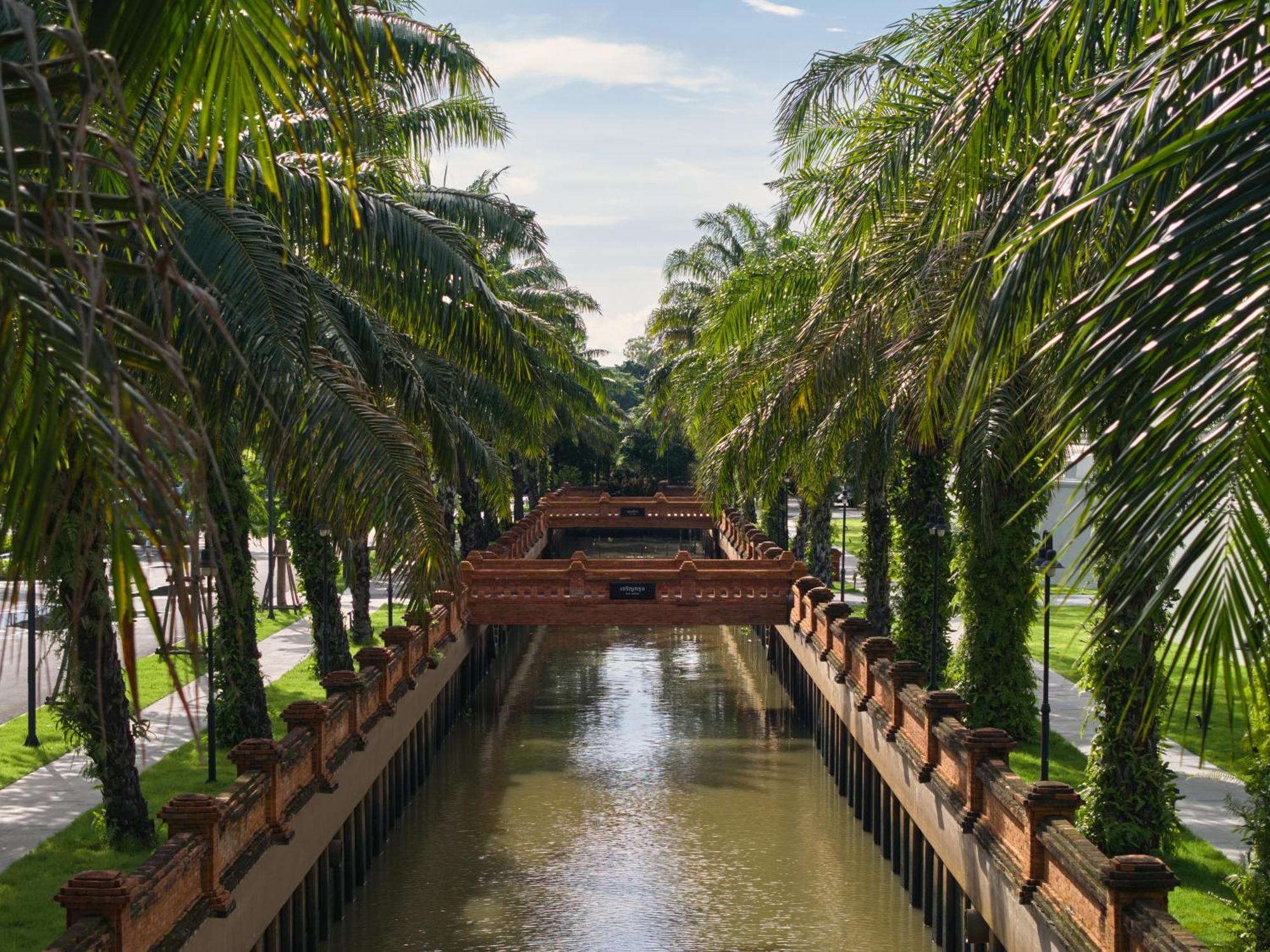 Kalanan Riverside Resort Nonthaburi Bagian luar foto