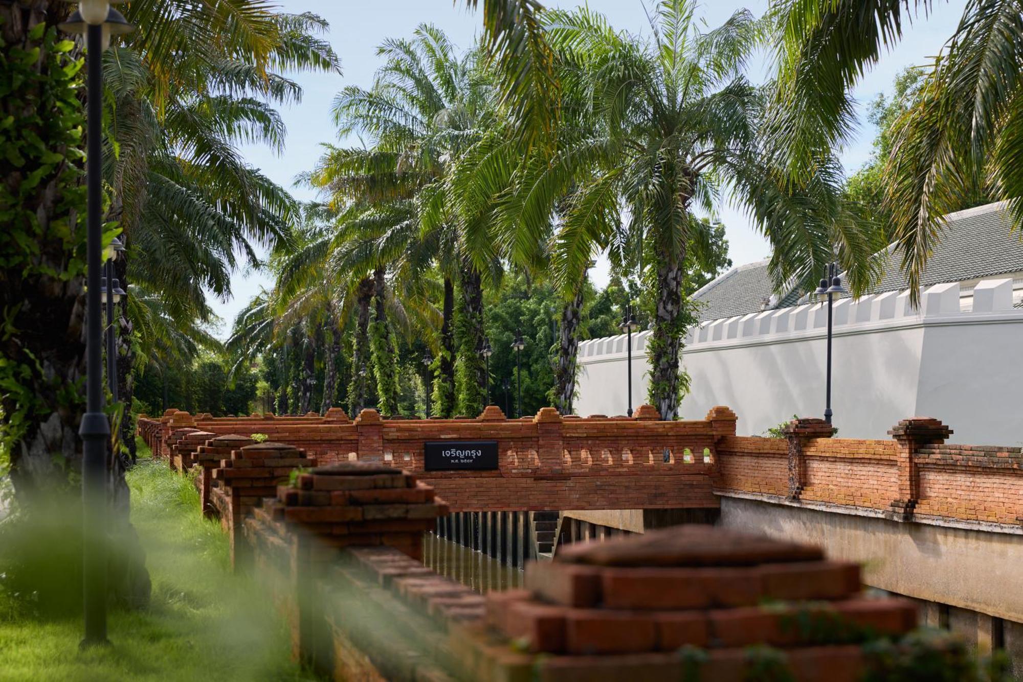 Kalanan Riverside Resort Nonthaburi Bagian luar foto