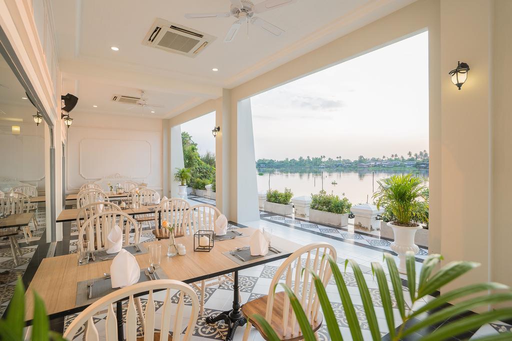 Kalanan Riverside Resort Nonthaburi Bagian luar foto